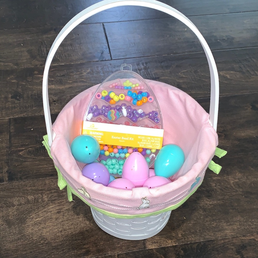 Pink and White Easter Basket with Bead Kit and 16 pastel eggs 🪺